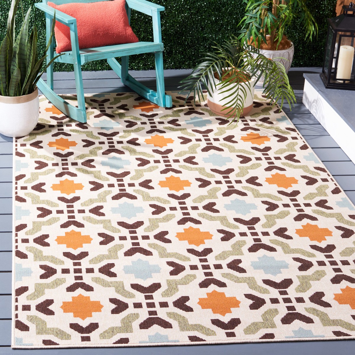 Safavieh Veranda Michiko 4-ft x 5-ft-7-in Indoor/Outdoor Area Rug, Cream/Terracotta (4 x 6)
